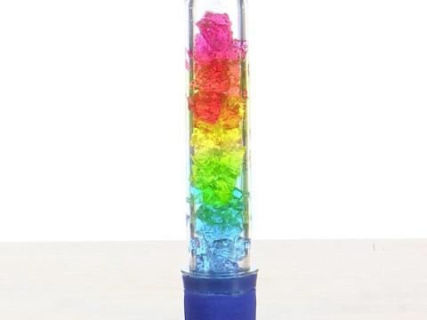 Image of a colorful cylinder 